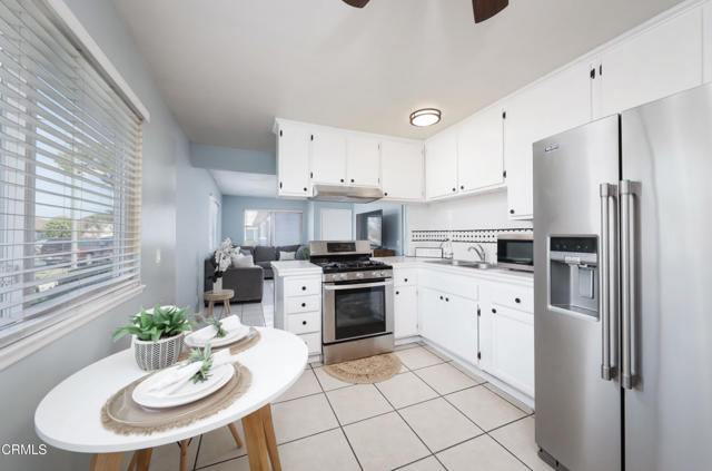 Detail Gallery Image 1 of 17 For 2430 Alexander St, Oxnard,  CA 93033 - 2 Beds | 1 Baths