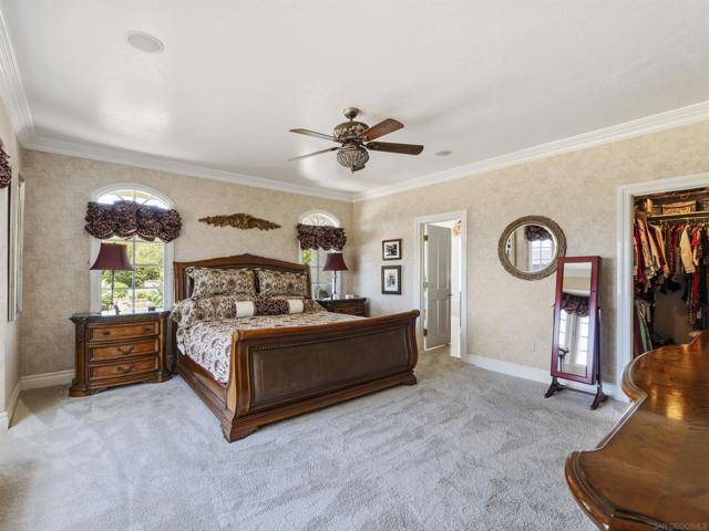 17502 Corte Lomas Verdes, Poway CA: https://media.crmls.org/mediaz/41e3f907-59fd-4dad-aa10-a999aa18873d.jpg