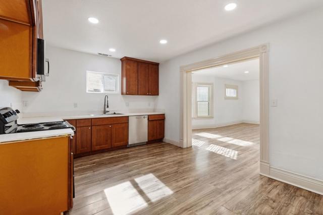 335 W 20th Street, Merced CA: https://media.crmls.org/mediaz/41e5d297-4d96-422c-8bdf-019af39eeb76.jpg