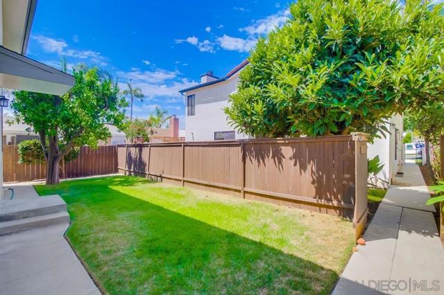 349 G Avenue, Coronado CA: https://media.crmls.org/mediaz/41e689e3-e5c2-4bb8-baad-45d713e2e423.jpg