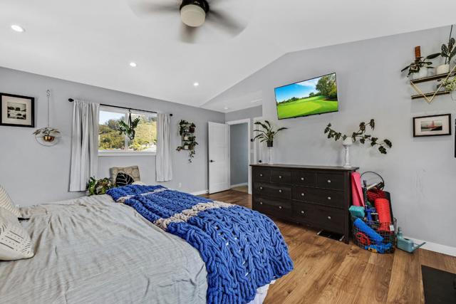1324 Linda Mar Boulevard, Pacifica CA: https://media.crmls.org/mediaz/41e6f2e8-45e6-40df-809c-4c9bafaee8cf.jpg