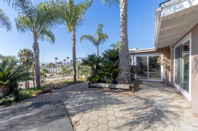 2405 Old Colony, Vista, California 92084, ,Residential Income,For Sale,Old Colony,NDP2407848