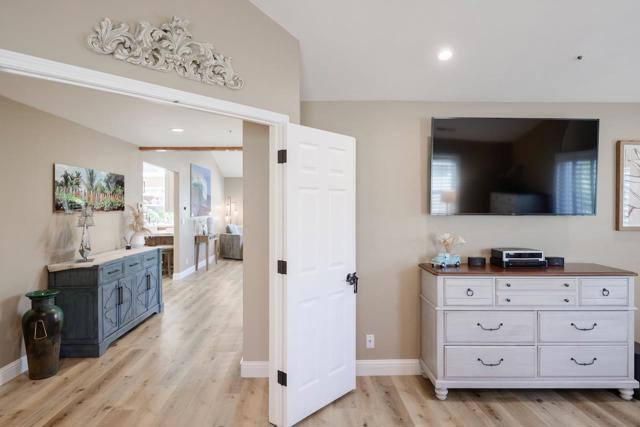 307 Sidesaddle Circle, Scotts Valley CA: https://media.crmls.org/mediaz/41e76ddf-98e8-4ecd-9978-369b2610286c.jpg