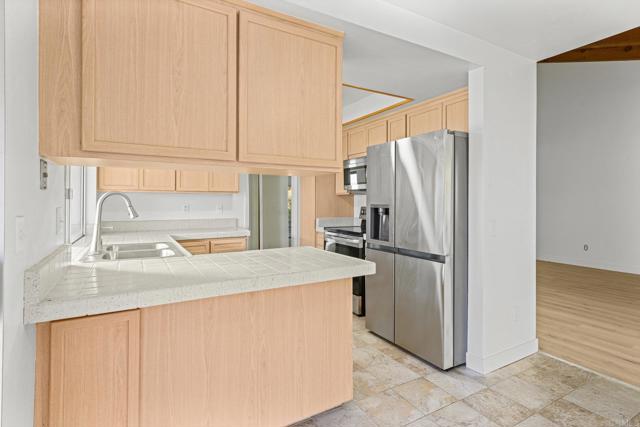 Image 15 of 23 For 1376 Ivy Street