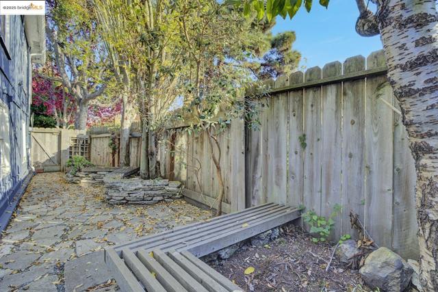 2406 10th, Berkeley CA: https://media.crmls.org/mediaz/41e7f368-621c-47e0-9b61-44cc58a4c5d0.jpg