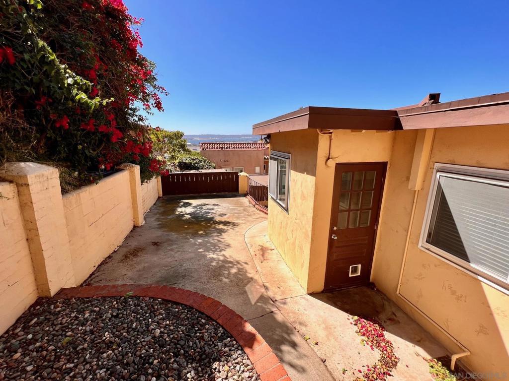 1021 Palm - photo 15