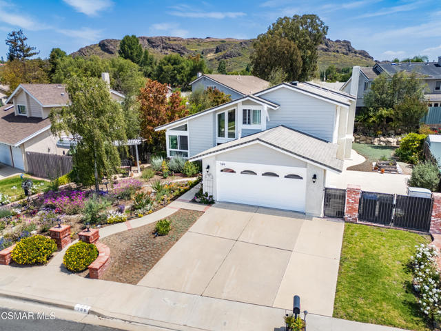 709 Zinnia Court, Thousand Oaks CA: https://media.crmls.org/mediaz/41e870bb-3128-4524-873f-795af49a9c1f.jpg