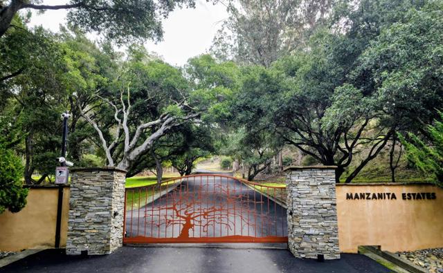 18530 Berta Ridge Place, Salinas CA: https://media.crmls.org/mediaz/41e8a85f-f6eb-45a0-98b9-02986de27240.jpg