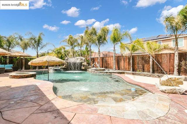 8065 Westport Circle, Discovery Bay CA: https://media.crmls.org/mediaz/41e9387b-85cd-4919-bc91-330105b8b1b6.jpg