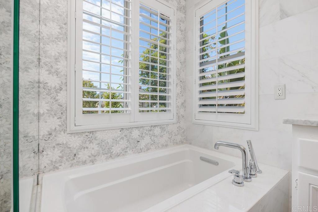 410 Pipes Lane - photo 13
