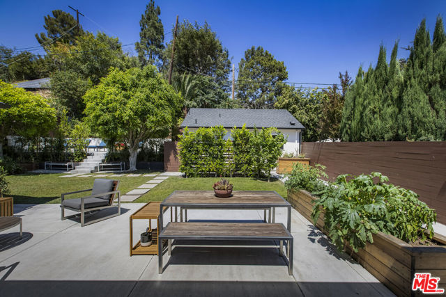 1471 Hill Drive, Los Angeles CA: https://media.crmls.org/mediaz/41ea0f75-431b-4e1f-8b60-6b36b880eab0.jpg
