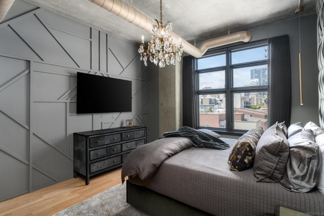 877 Island Ave, San Diego CA: https://media.crmls.org/mediaz/41ea1b54-702e-4306-88d1-551614d1f549.jpg