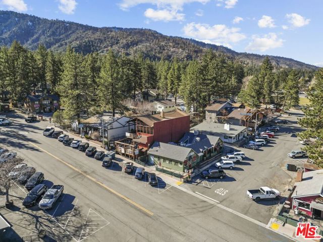 1197 Oriole Road, Wrightwood CA: https://media.crmls.org/mediaz/41ea655f-af14-4d69-8ca7-08dd92fe8206.jpg