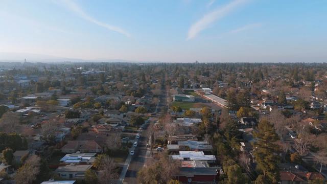 3151 Ramona Street, Palo Alto CA: https://media.crmls.org/mediaz/41eb5435-c654-4415-94a9-211741c98ff4.jpg