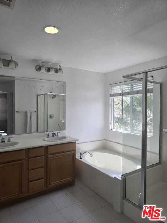 13028 Melon Avenue, Chino CA: https://media.crmls.org/mediaz/41ecd5c4-de57-4cdc-b764-34ea2d473180.jpg
