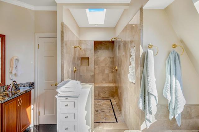 127 16th Street, Pacific Grove CA: https://media.crmls.org/mediaz/41edc388-844e-42e0-95c1-700e8cf43ea2.jpg