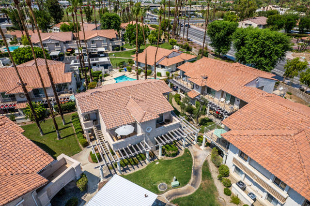 505 S Farrell Drive, Palm Springs CA: https://media.crmls.org/mediaz/41edea2e-53a2-4109-a3f1-f2762a7ac556.jpg