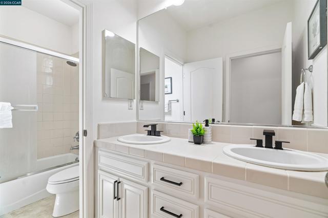 Image 28 of 55 For 2650 Casella Way