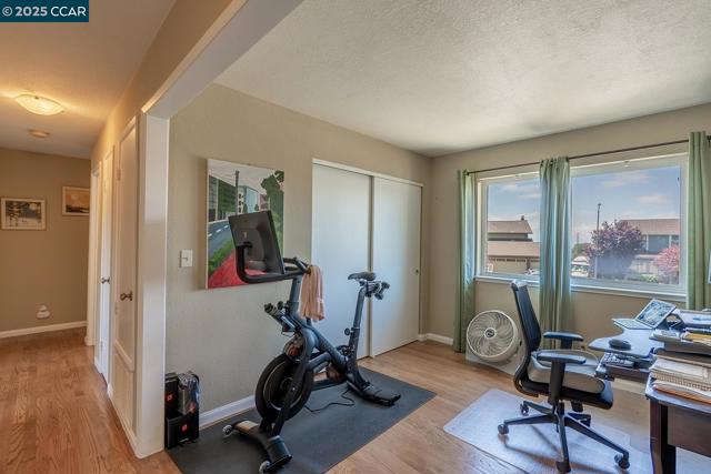 6082 Slopeview Ct, Castro Valley CA: https://media.crmls.org/mediaz/41ee6241-1a62-421d-9518-918cf1a1e954.jpg