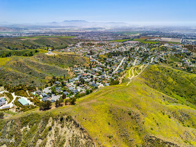 1251 Via Cielito, Ventura CA: https://media.crmls.org/mediaz/41ee91a1-0be0-4051-a3f9-cebbb3bb9802.jpg