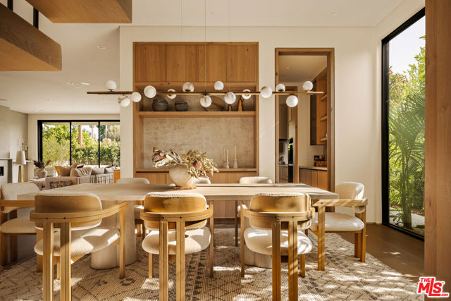 11556 Blix Street, Valley Village CA: https://media.crmls.org/mediaz/41eea7ae-93a9-4a49-afab-a3f42da14b5f.jpg