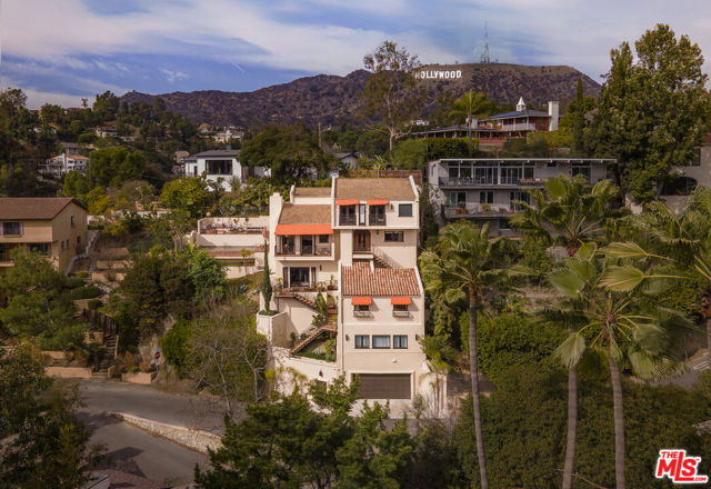 2820 Westshire Drive, Los Angeles CA: https://media.crmls.org/mediaz/41ef66e4-2297-4c74-b042-987f60d000de.jpg
