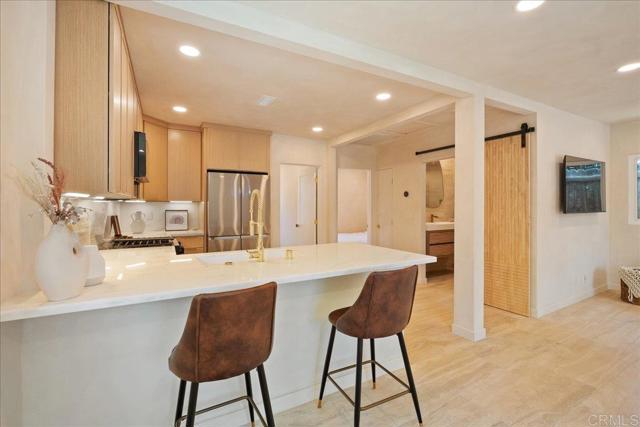 Detail Gallery Image 10 of 20 For 2328 Myrtle Ave, San Diego,  CA 92104 - 2 Beds | 1 Baths