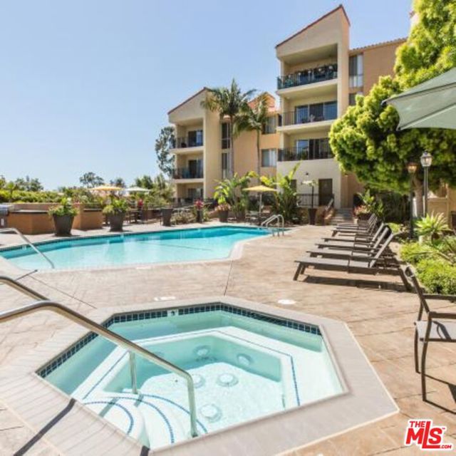 6600 Beachview Drive, Rancho Palos Verdes CA: https://media.crmls.org/mediaz/41effe81-6f28-41f5-a1c4-db9807d013f3.jpg