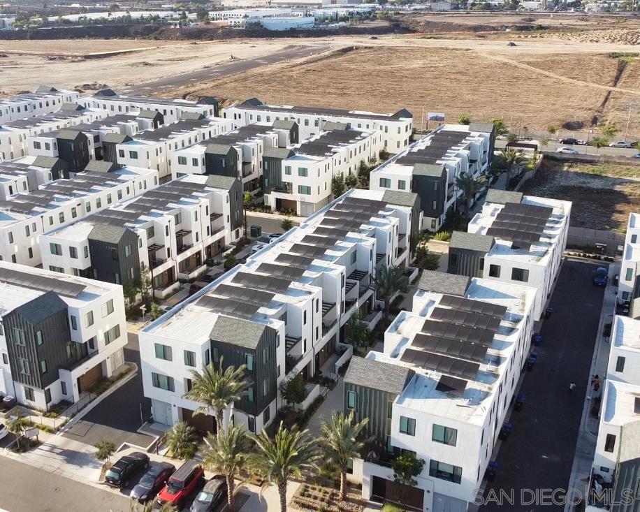 MLS #250039012SD image #43