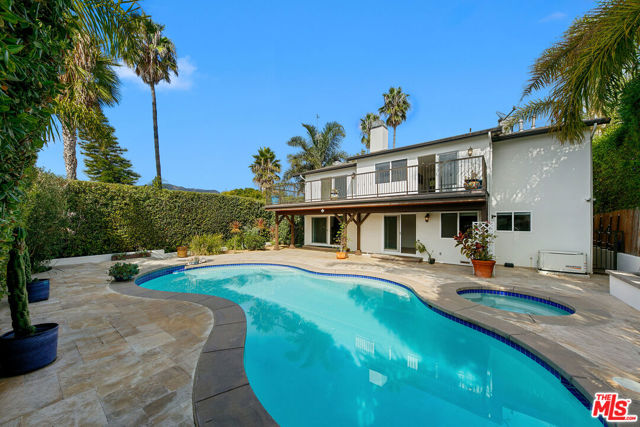 30630 Morning View Drive, Malibu CA: https://media.crmls.org/mediaz/41f0ed6e-f8fb-4763-8041-82dcb3d9e4fe.jpg