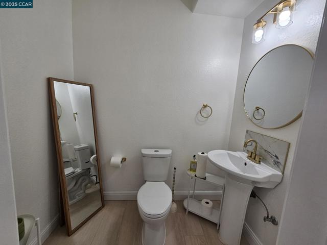2785 Butters Dr, Oakland CA: https://media.crmls.org/mediaz/41f17679-03f0-4aee-8a50-3c3689aac135.jpg