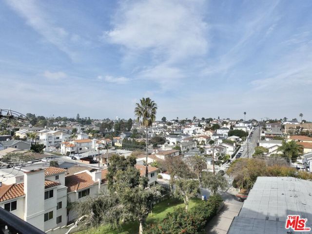 2001 Artesia Boulevard, Redondo Beach, California 90278, 1 Bedroom Bedrooms, ,1 BathroomBathrooms,Residential,Sold,Artesia,24348617