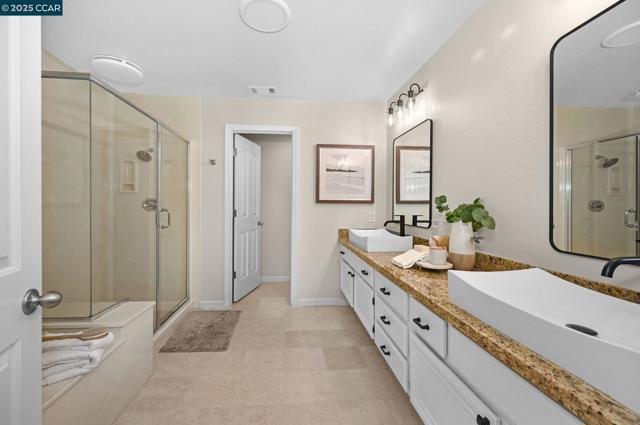 4072 Westminster Pl, Danville CA: https://media.crmls.org/mediaz/41f2e18f-1406-4a72-a0f0-db61d913463e.jpg