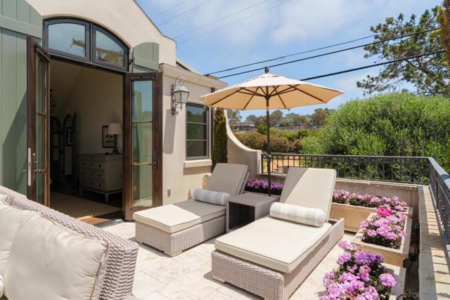 730 Stratford Court, Del Mar CA: https://media.crmls.org/mediaz/41f35639-3383-4987-88c1-b24826aae143.jpg