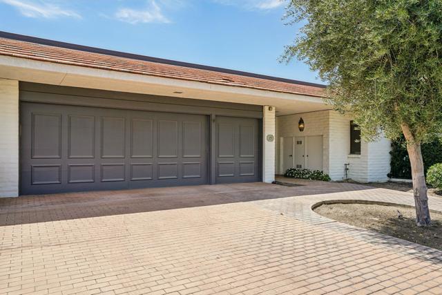 23 Park Lane, Rancho Mirage CA: https://media.crmls.org/mediaz/41f494d1-a52e-47b6-9186-2f28c56a072b.jpg