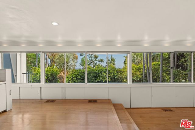 1237 Hilldale Avenue, West Hollywood CA: https://media.crmls.org/mediaz/41f53069-7adf-45bb-9c9e-6e861932b71f.jpg
