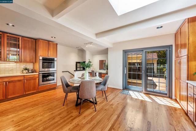 23 El Verano, Orinda CA: https://media.crmls.org/mediaz/41f57d9e-7b18-4c11-ac67-1dcb43f4de4c.jpg