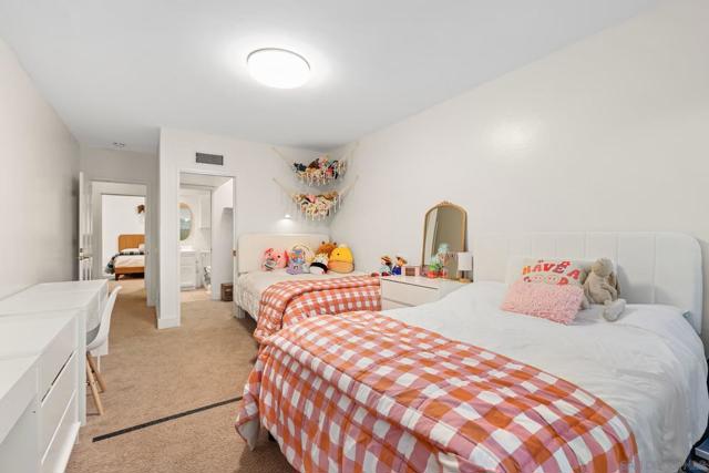 16936 Via de Santa Fe, Rancho Santa Fe CA: https://media.crmls.org/mediaz/41f65f3d-0dc5-4098-ada8-531a15ec4352.jpg