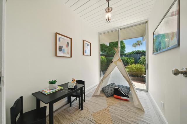 200 Loon Court, Foster City CA: https://media.crmls.org/mediaz/41f69f90-5118-4aef-a7b2-2859f9da4cbc.jpg