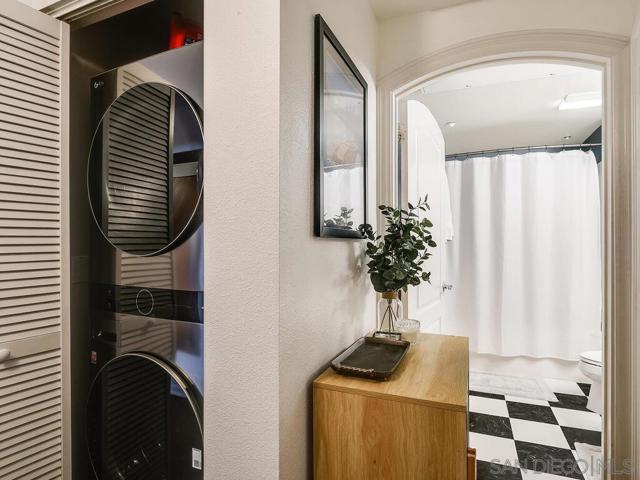 1225 Island Ave, San Diego CA: https://media.crmls.org/mediaz/41f704e4-5320-463c-bd2b-2c12d6a1eedf.jpg