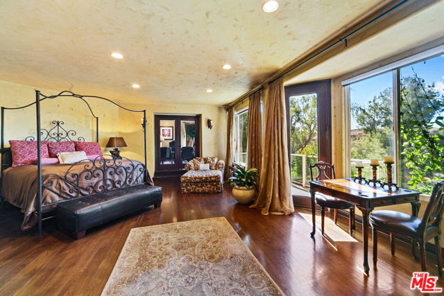 24822 Wooded Vista, West Hills CA: https://media.crmls.org/mediaz/41f71bd2-db30-47c0-8fbd-264bdea8f51b.jpg