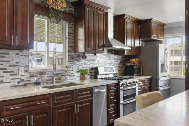 Detail Gallery Image 10 of 28 For 211 Pacifica Dr #SPC #92,  Oxnard,  CA 93033 - 3 Beds | 2 Baths