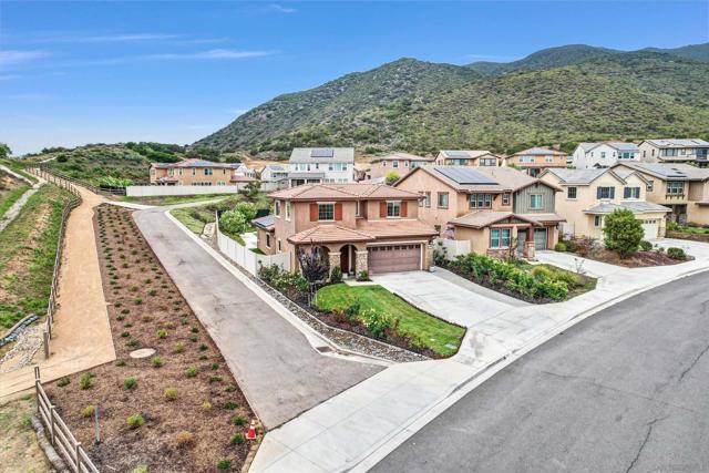 441 Ventasso Way, Fallbrook CA: https://media.crmls.org/mediaz/41f7dc84-db0c-4d9b-884d-1de23b753611.jpg