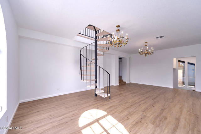 751 Wildwood Avenue, Thousand Oaks CA: https://media.crmls.org/mediaz/41f807f5-ebc8-48fd-bfdf-1e8ce6e79b68.jpg