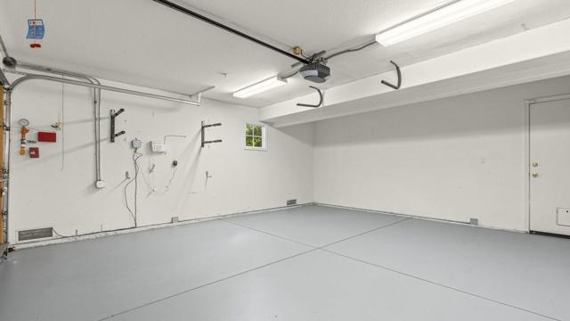 1550 Redwood Court, Mountain View CA: https://media.crmls.org/mediaz/41f8b1f0-1f25-47b4-b569-178d01078fbe.jpg