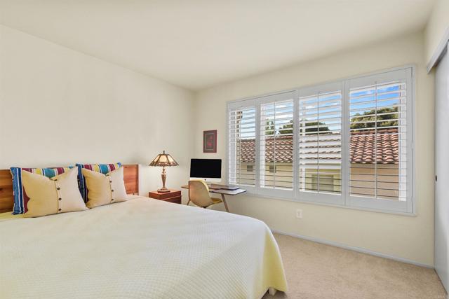 Detail Gallery Image 5 of 16 For 1982 Fairlee Dr, Encinitas,  CA 92024 - 2 Beds | 2 Baths