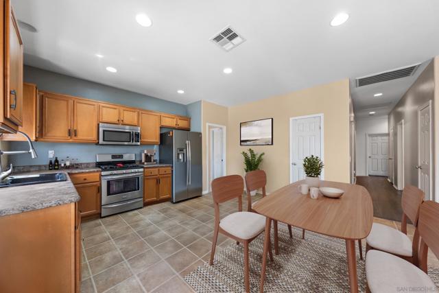 33409 Mesolite Way, Menifee CA: https://media.crmls.org/mediaz/41f95efe-bdb4-4ffd-ac24-cb9ed08ecfc8.jpg