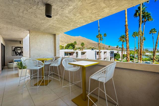 2696 S Sierra Madre, Palm Springs CA: https://media.crmls.org/mediaz/41fa2c8f-314a-44da-8b91-1623aa69ae36.jpg