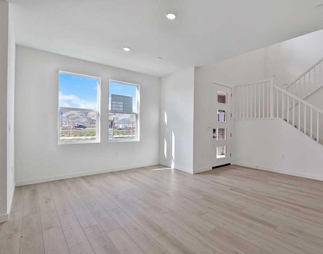 5712 Lake Club Drive, Fairfield CA: https://media.crmls.org/mediaz/41fc10fa-eb30-48c5-8a5b-41c6bf696fd7.jpg