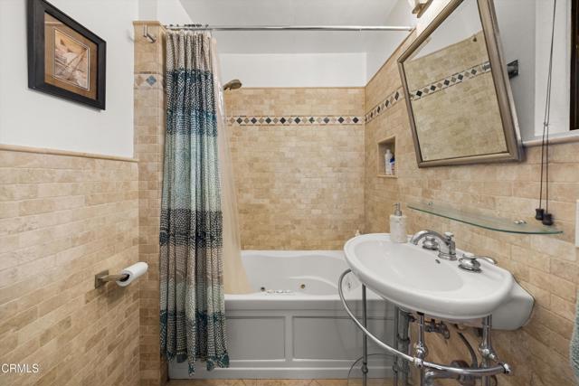 Detail Gallery Image 28 of 48 For 30 S Salinas St #B,  Santa Barbara,  CA 93103 - 3 Beds | 2 Baths